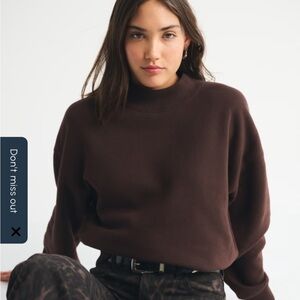 Abercrombie Sunday Mock neck Crew